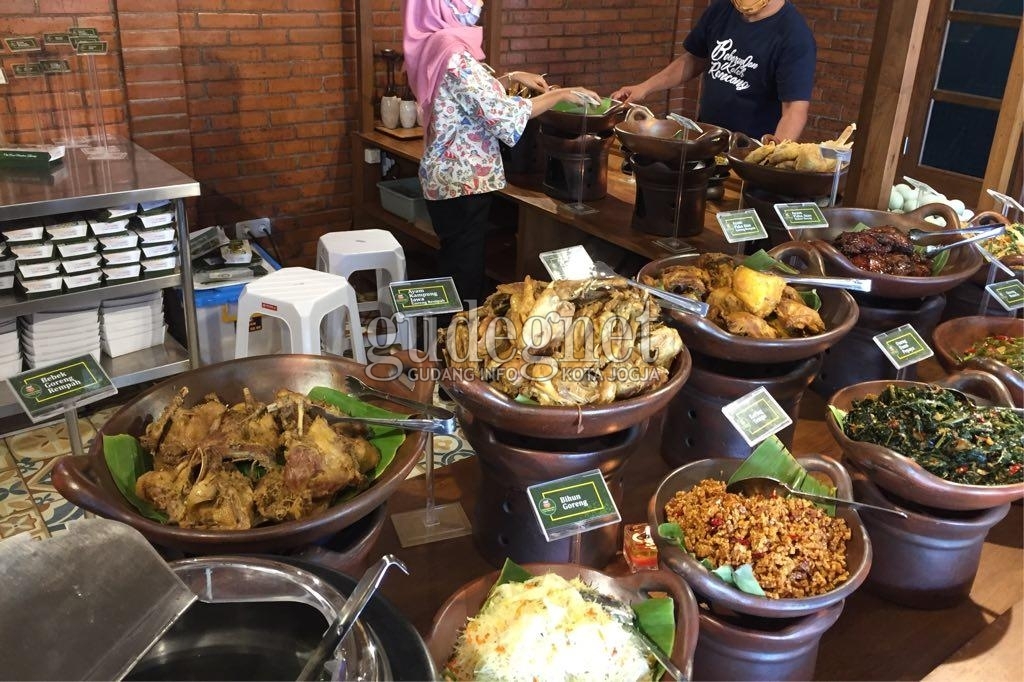Lima Rekomendasi Resto dengan Menu Tradisional Lima Rekomendasi Resto dengan Menu Tradisional
