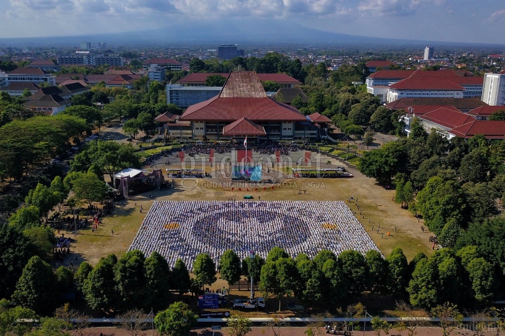 UGM Siap Gelar KBM Bauran Tahun Akademik 2020/2021 UGM Siap Gelar KBM Bauran Tahun Akademik 2020/2021