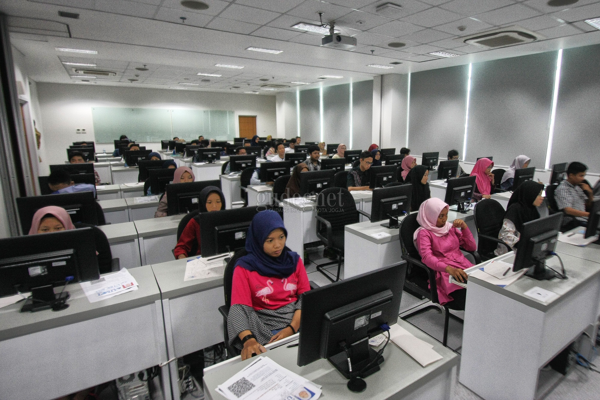 UGM Buka Jalur Computer Based Test Mahasiswa Baru, Ini Syarat dan Cara Daftarnya UGM Buka Jalur Computer Based Test Mahasiswa Baru, Ini Syarat dan Cara Daftarnya