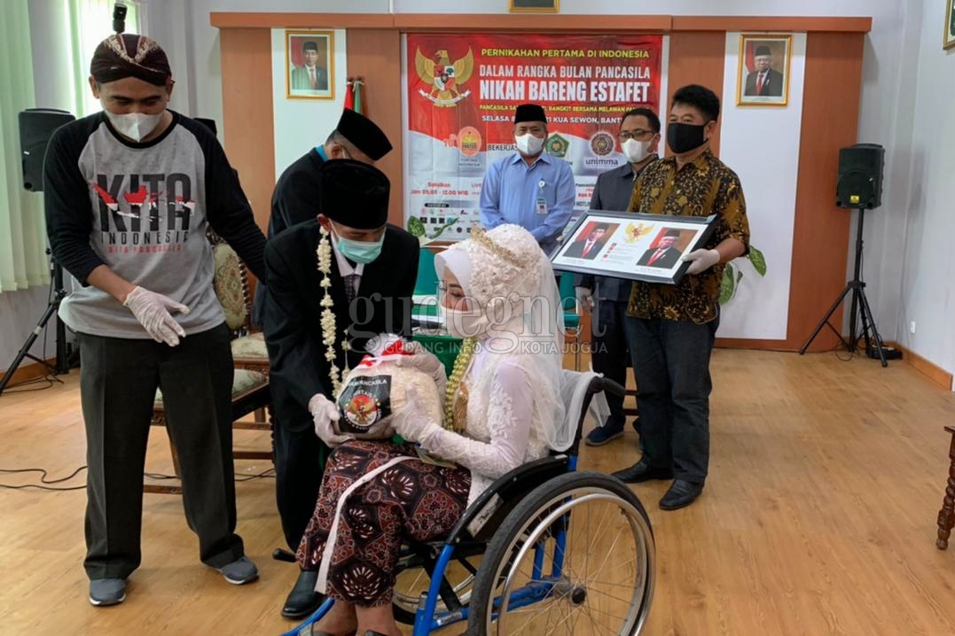Unik, Pasangan Disabilitas Menikah Maharnya Beras 5 Kilogram Unik, Pasangan Disabilitas Menikah Maharnya Beras 5 Kilogram