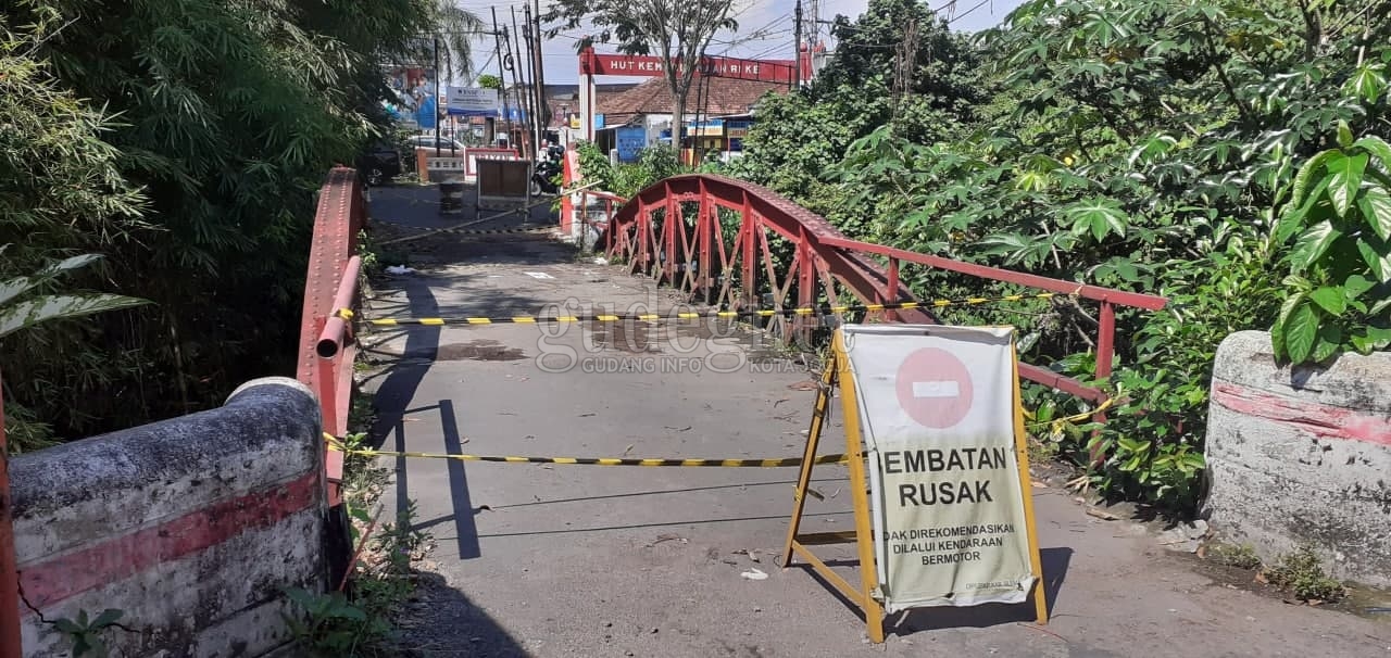 Pemkab Sleman Rencanakan Perbaikan Jembatan Merah Gejayan Pemkab Sleman Rencanakan Perbaikan Jembatan Merah Gejayan