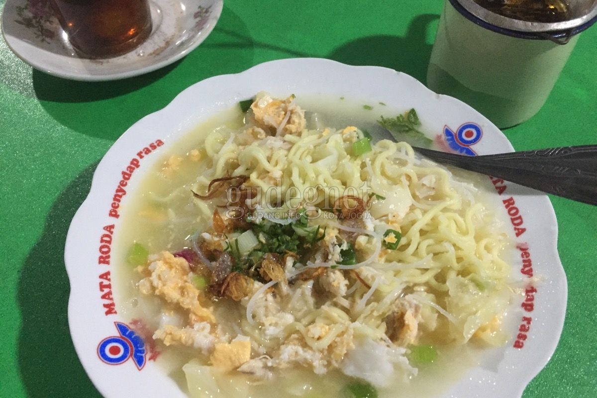Menikmati Sedapnya Bakmi Jawa Bu Asih Menikmati Sedapnya Bakmi Jawa Bu Asih