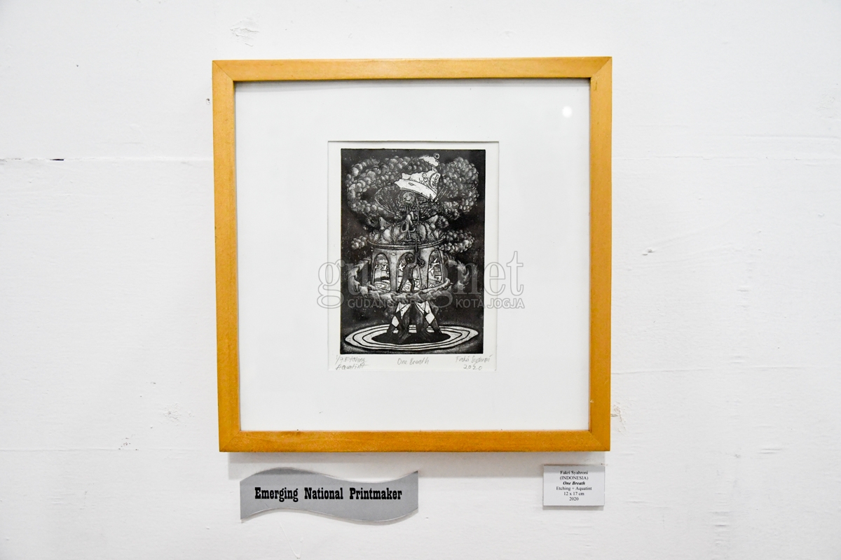 Fakri Syahrani Raih ''National Emerging Printmaker'' JIMB ke-4, Ajak Satukan Visi Lewat ''One Breath'' Fakri Syahrani Raih ''National Emerging Printmaker'' JIMB ke-4, Ajak Satukan Visi Lewat ''One Breath''