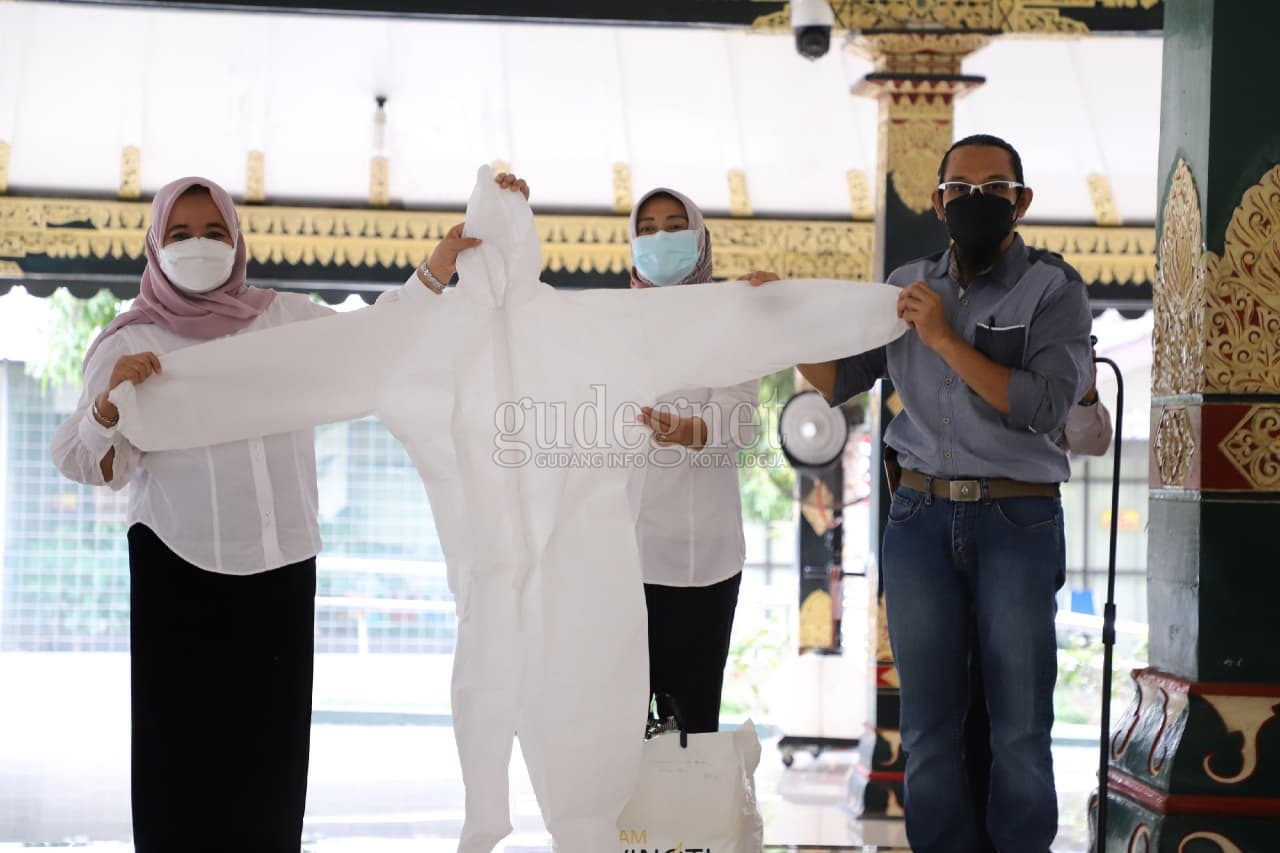 Rumah Kreatif Sleman Berikan Bantuan kepada Tim Cong BPBD Sleman Rumah Kreatif Sleman Berikan Bantuan kepada Tim Cong BPBD Sleman