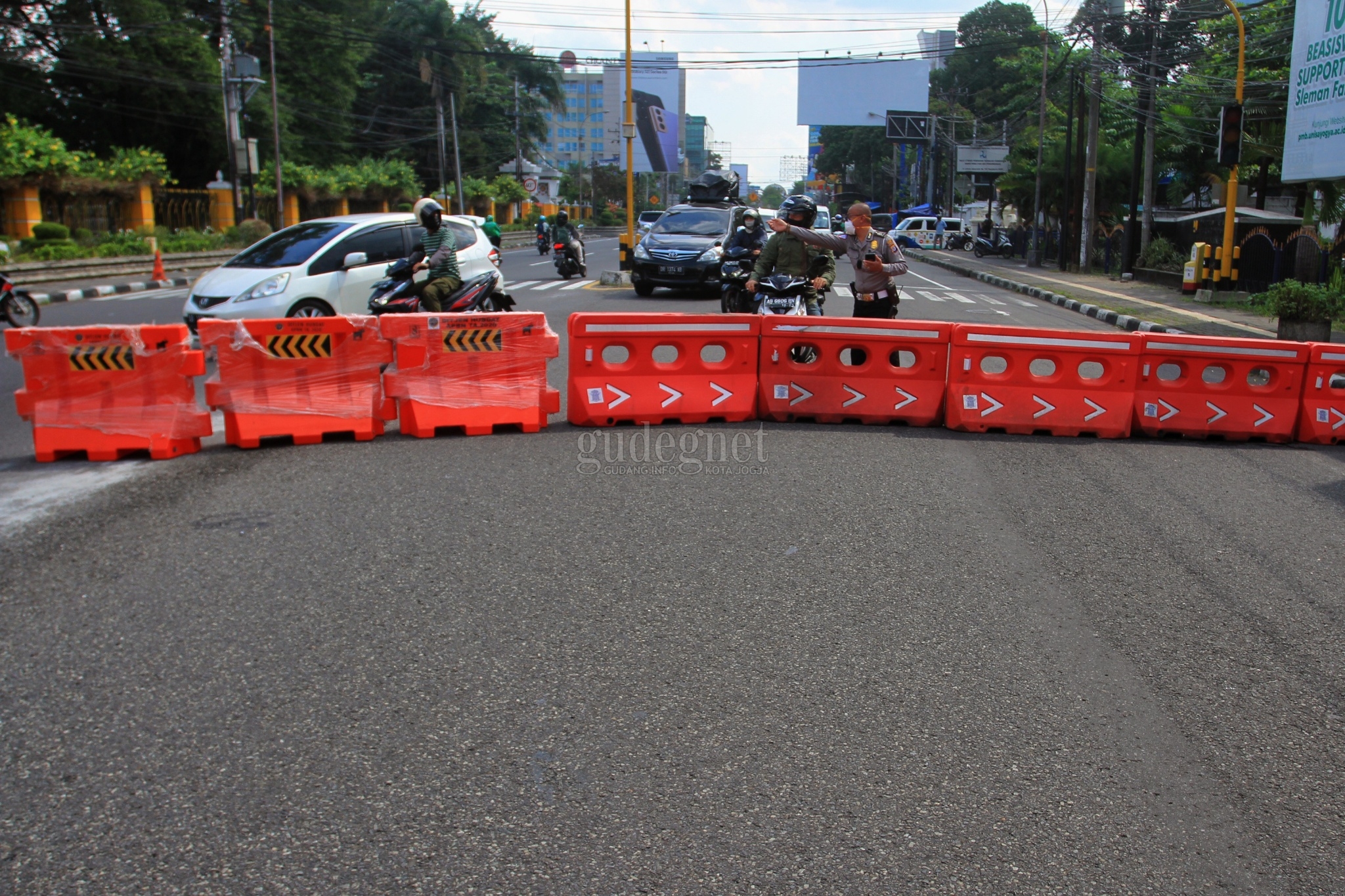 PPKM Level 4 DIY Diperpanjang Hingga 16 Agustus, Ini yang Dilonggarkan PPKM Level 4 DIY Diperpanjang Hingga 16 Agustus, Ini yang Dilonggarkan