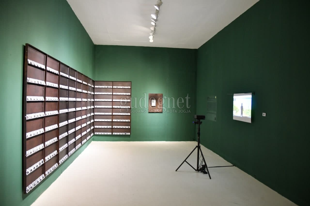 Tiga Seniman Muda Sabet 'Young Artist Award' di Artjog 2021 Tiga Seniman Muda Sabet 'Young Artist Award' di Artjog 2021