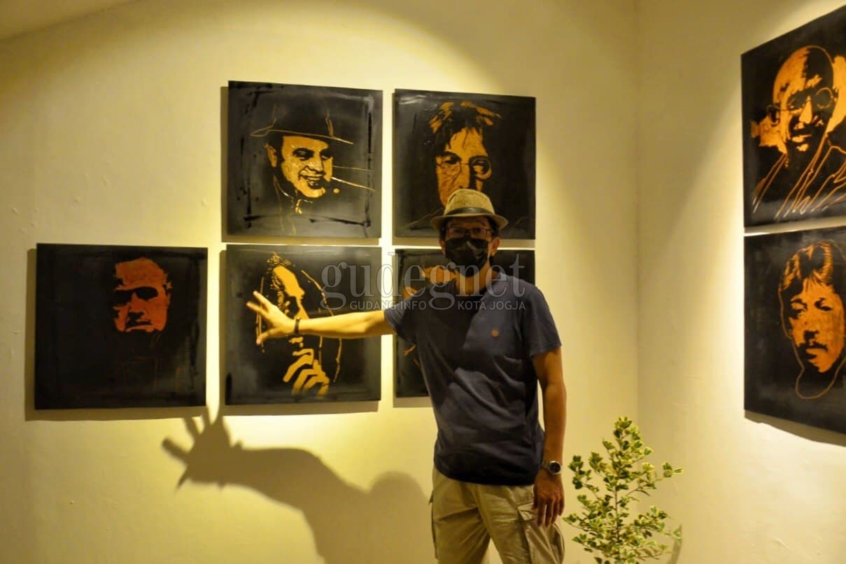 Eksplorasi Sjaiful Boen dalam Pameran ''Continew'' Eksplorasi Sjaiful Boen dalam Pameran ''Continew''