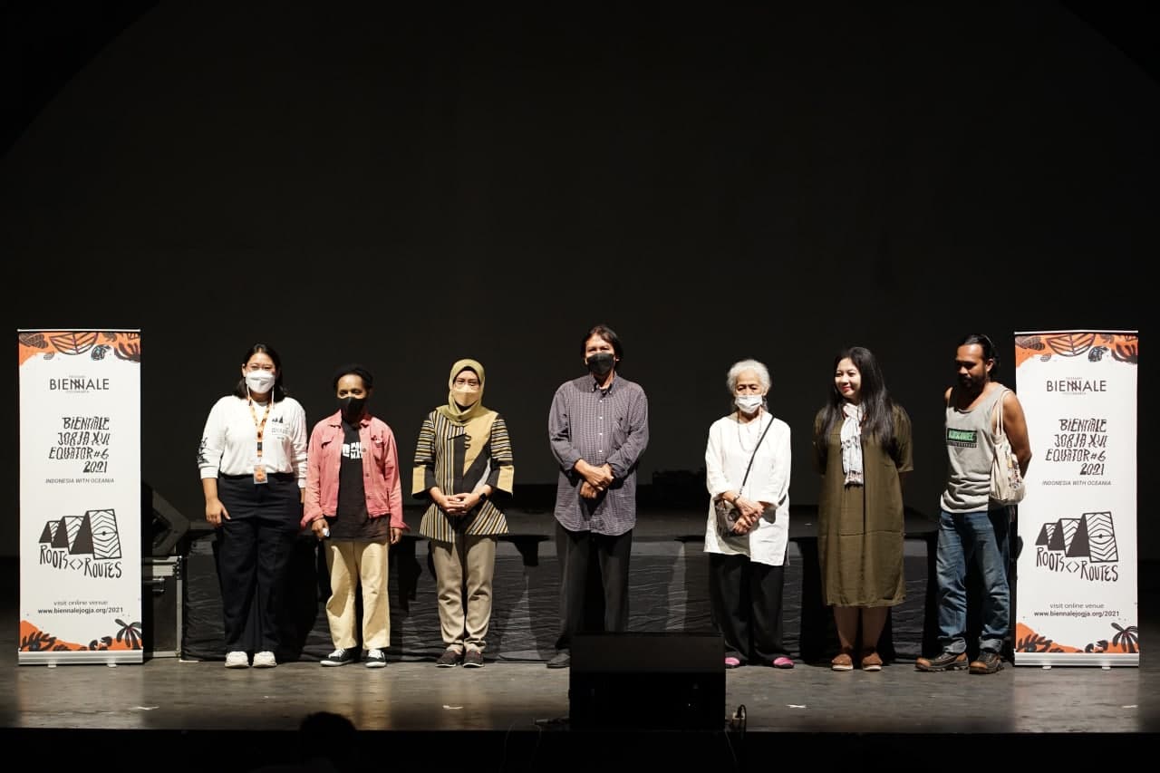 Biennale Jogja XVI Ditutup, Nunung WS dan Hermanu Raih Lifetime Achievement Award Biennale Jogja XVI Ditutup, Nunung WS dan Hermanu Raih Lifetime Achievement Award
