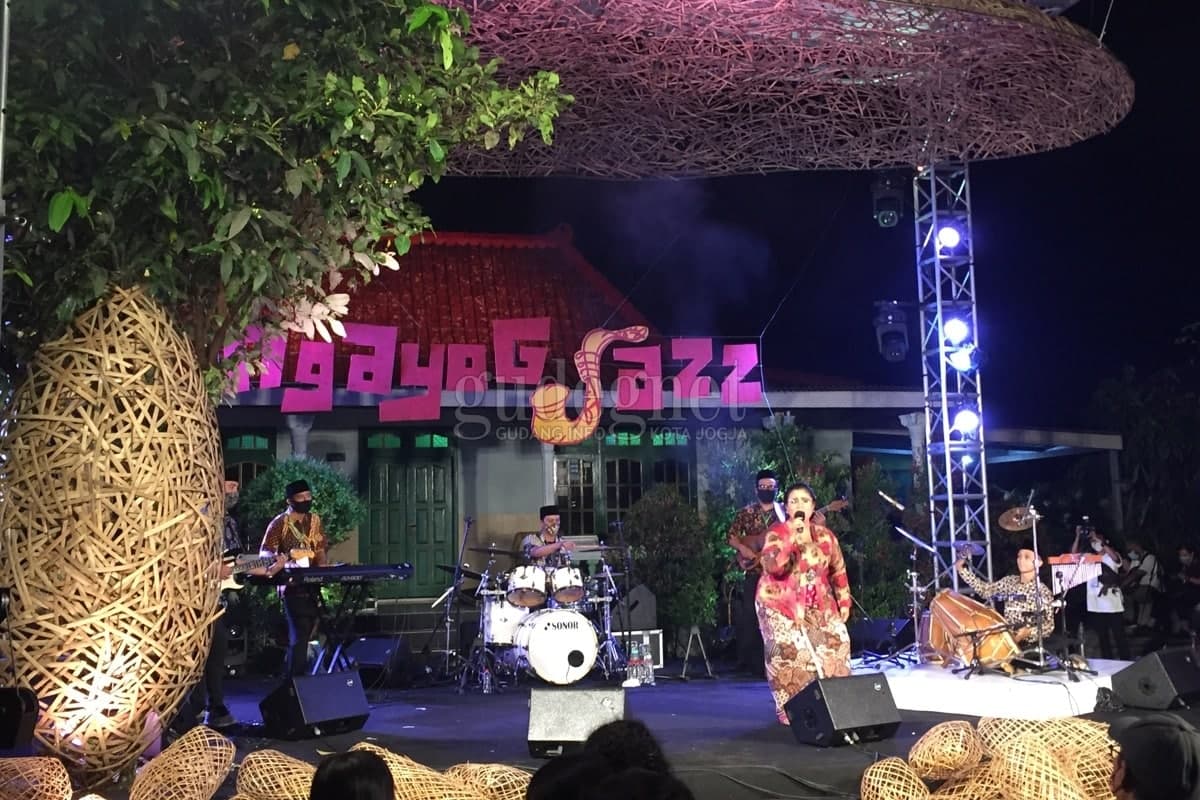 Ngayogjazz 2021 Batal Digelar Hybrid, Tetap Dapat Dinikmati Secara Daring Ngayogjazz 2021 Batal Digelar Hybrid, Tetap Dapat Dinikmati Secara Daring