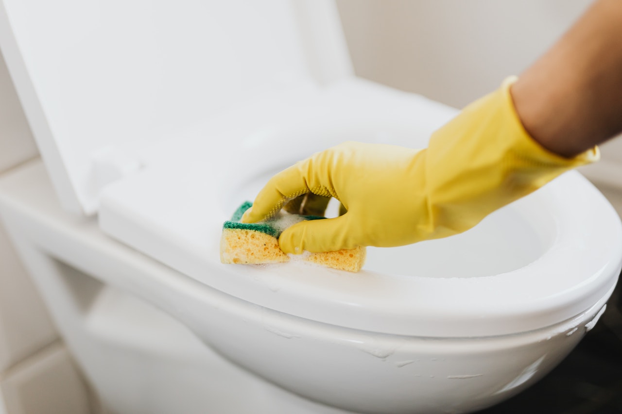 Tips Membersihkan Toilet Tips Membersihkan Toilet