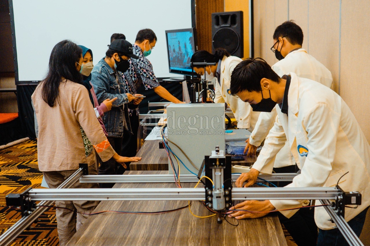 UAJY Adakan Pameran Karya Penelitian MBKM dan Pengabdian Unggulan 2021 UAJY Adakan Pameran Karya Penelitian MBKM dan Pengabdian Unggulan 2021