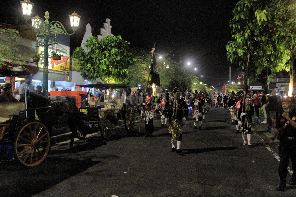 Peringati 76 tahun Yogyakarta Ibu Kota RI, Bregada Rakyat Gelar Parade Peringati 76 tahun Yogyakarta Ibu Kota RI, Bregada Rakyat Gelar Parade