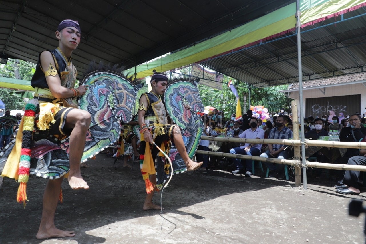 Sempat Terhenti, Tari Kuda Lumping di Sleman Kembali Mentas Sempat Terhenti, Tari Kuda Lumping di Sleman Kembali Mentas