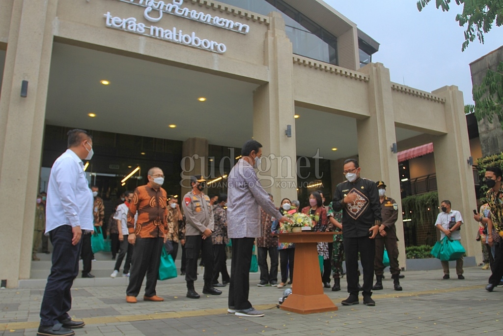 Teras Malioboro Diresmikan, Seperti Ini Suasananya Teras Malioboro Diresmikan, Seperti Ini Suasananya