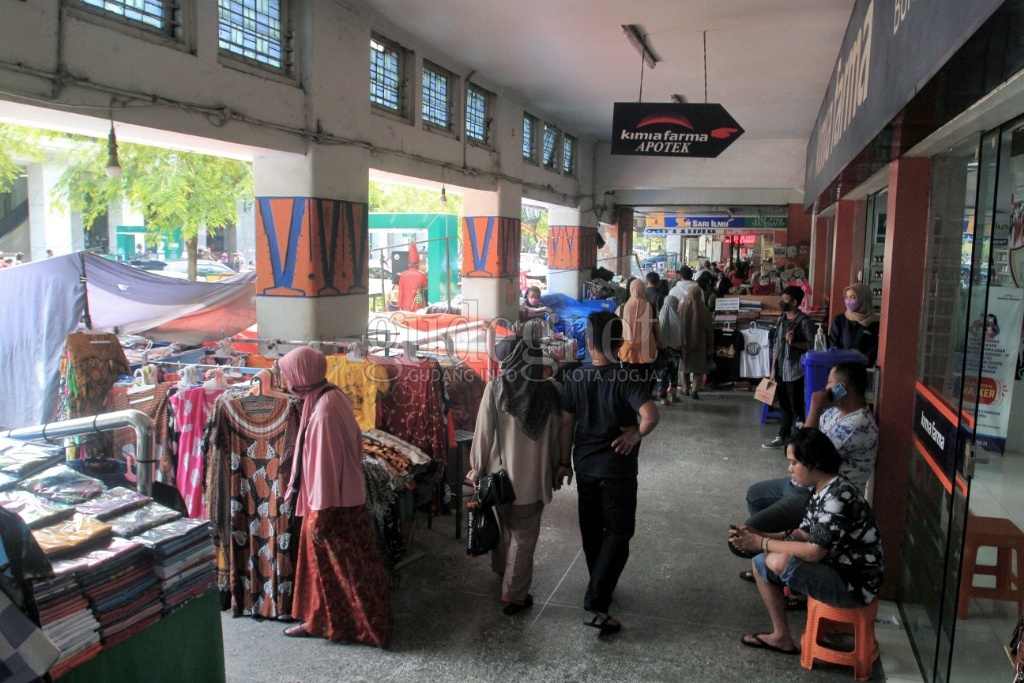 Suka Duka PKL Selama Berjualan di Malioboro Suka Duka PKL Selama Berjualan di Malioboro
