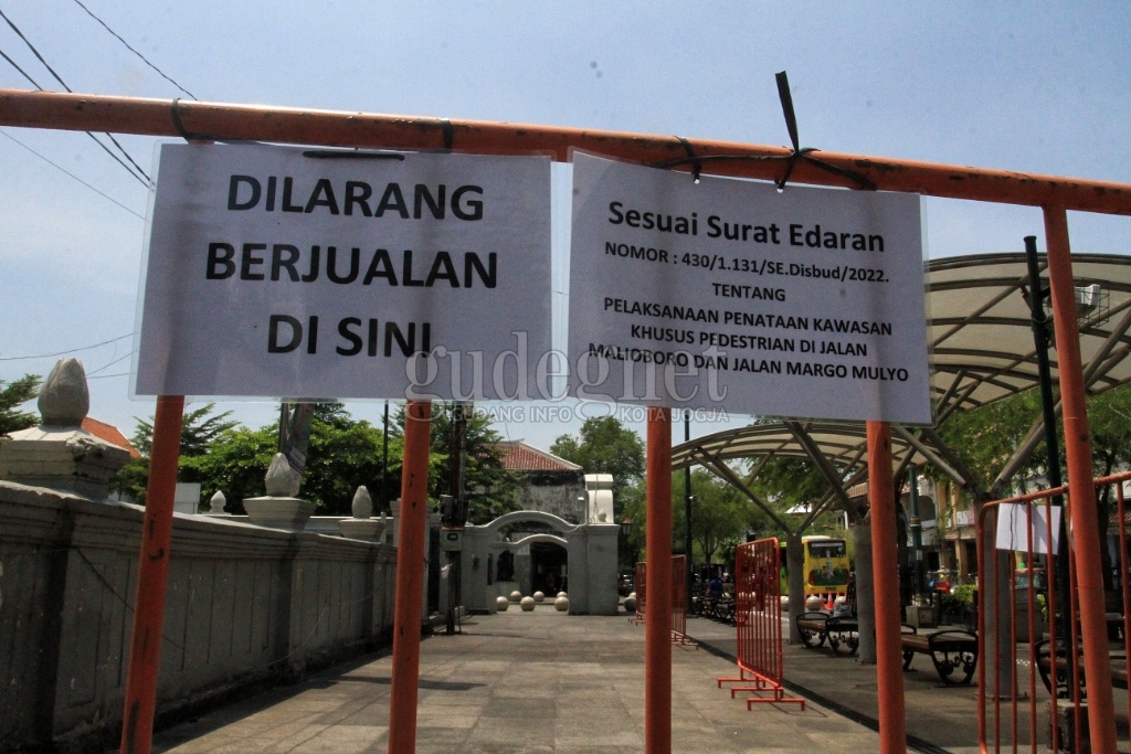 Jalur Pedestrian Malioboro Dipasangi Pagar Jalur Pedestrian Malioboro Dipasangi Pagar