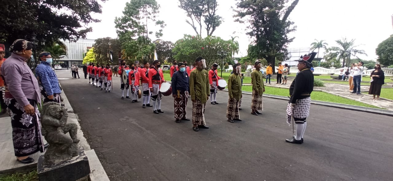 Bedhol Projo Awali Peringatan HUT Sleman Bedhol Projo Awali Peringatan HUT Sleman