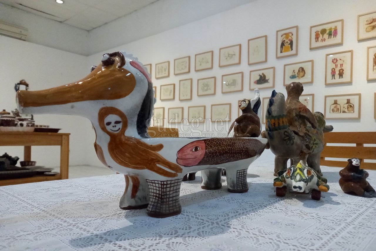 Transposisi Medium Relief Candi Sojiwan dalam Ceramics Smart Product Dona Prawita Transposisi Medium Relief Candi Sojiwan dalam Ceramics Smart Product Dona Prawita