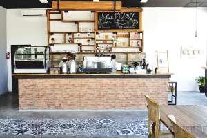 Fasade Coffee and Space, Coffee Shop Paling Instagrammable