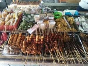 Angkringan Tepi Barat, Menu Variatif Harga Ramah di Kantong