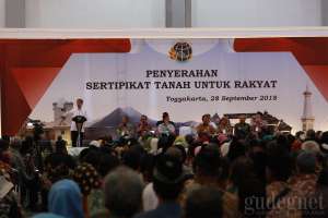Jokowi Tentang Sertipikat Tanah : 'Disekolahkan' Boleh Tapi Harus Cerdas