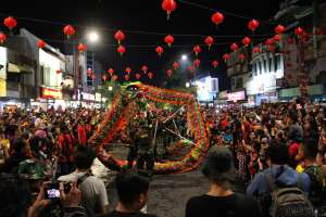Naga Doreng Hingga Reog Pukau Penonton Karnaval Imlek