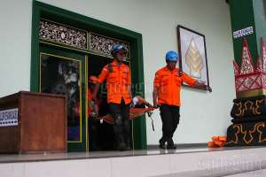 Pukul 14.30 WIB, Jalan Kenari Ditutup Sementara