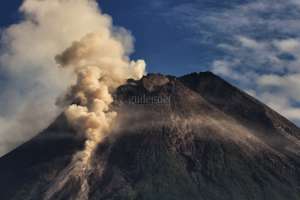 Hingga Jelang Siang, Merapi Muntahkan 5 Kali Awan Panas