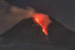 24 Jam Terakhir, Merapi Muntahkan 16 Kali Awan Panas