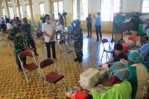 Sultan: Vaksinasi, Langkah Strategis Menekan Angka Positif Covid-19