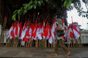 Peringati HUT Ke-76 RI, Ratusan Bendera Merah Putih Hiasi Malioboro