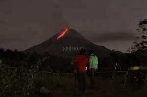 Jumat Pagi, Merapi Luncurkan Awan Panas, Jarak Luncur 2 Kilometer